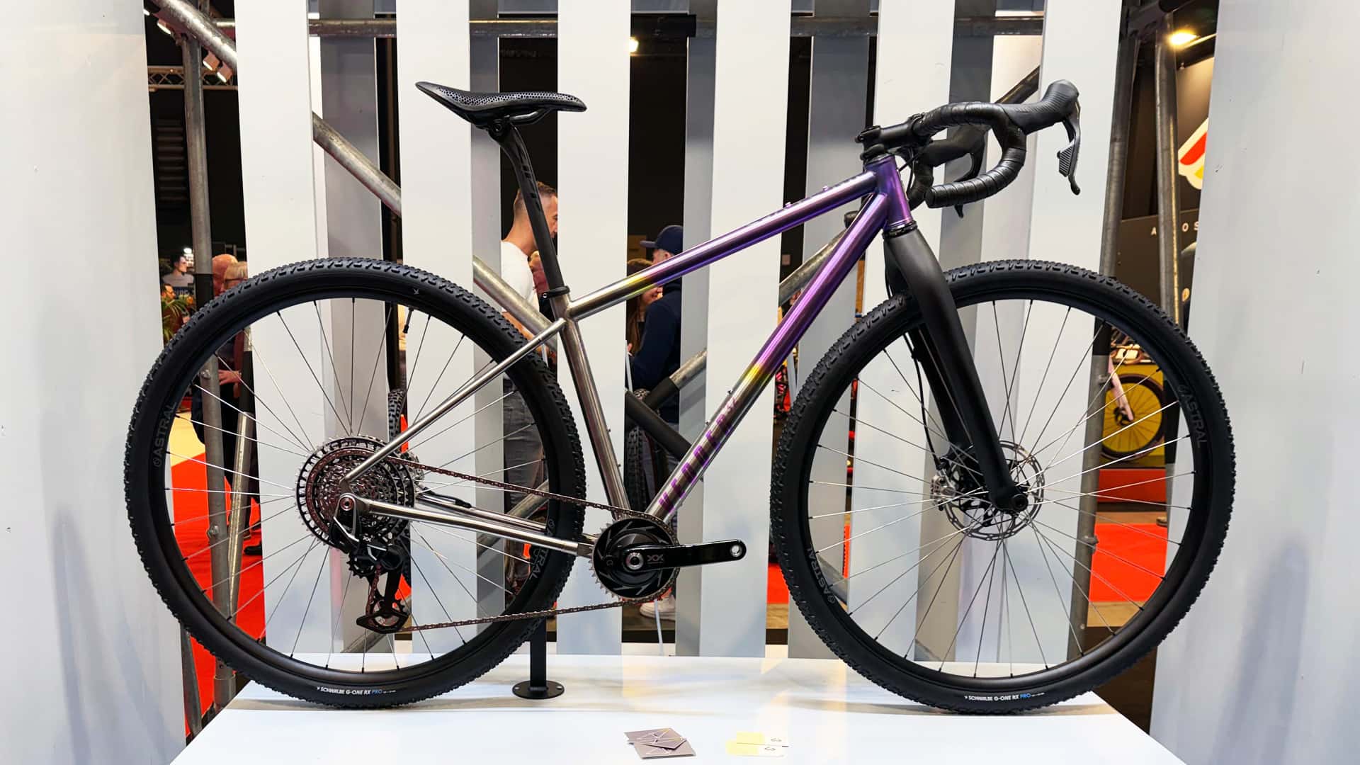 32 Zoll Laufr der Am Gravelbike Schwalbe Produktmanager Jakob Ma en Im 32-zoll-laufr-der-am-gravelbike-schwalbe-produktmanager-jakob-ma-en-im