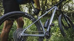 Neues Hardtail für Cross-Country- und Marathon Racer: Merida stellt das brandneue Big.Nine mit zwei Modellvarianten, neuem Rahmen und vielen coolen Features vor!