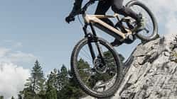 Lapierre Overvolt AM Seitenansicht im Downhill