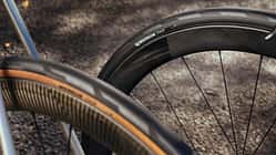 Den neuen Michelin Pro 5-Reifen gibt´s mit schwarzer und brauner Flanke.