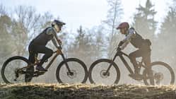 Das Familienduell: Light-Ebike vs. Bio-Bike.