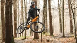 Das Mondraker Level XR auf dem Trail