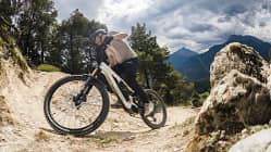 Canyon Spectral:ON CF 2026 actionbilder sideshot sand