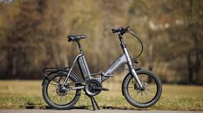 Die besten Klappräder mit Motor im Test 2025!