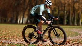 3T Racemax 2 Italia,Gravelbike,Test,Action,Fahrer von links kommend