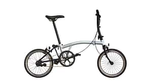 Seitenansicht Stadtrad ohne Motor I Faltrad Brompton A-Line Seitenansicht Stadtrad ohne Motor I Faltrad Brompton A-Line