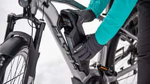 Akkuentnahme am Flyer Trekking E-Bike Akkuentnahme am Flyer Trekking E-Bike
