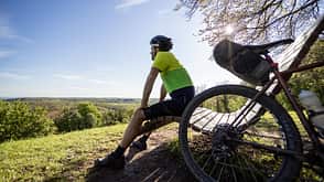 Kraichgau-Stromberg, Rad, Aussicht, Gravel, Gravelbike, Hügelsofa, Kraichgau-Stromberg, Mann, Martin Donat, Naturpark Stromberg-Heuchelberg, Sternenfels, Adult, Bicycle, Grass, Helmet, Male, Man, Shorts, Vegetation, Vehicle, Wheel Kraichgau-Stromberg,Aussicht