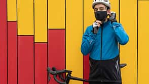 Pollenflug und Radfahrer Pollenflug und Radfahrer