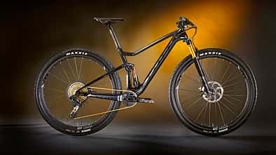 mb-0918-racefully-test-scott-spark-rc 900-sl (jpg)