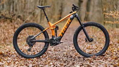 Megatest E-MTBs: Trek Rail 9