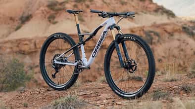 Neues Cross-Country-Fully aus Spanien: Orbea Oiz 2023