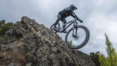 Das neue Bold Unplugged ist mit vielen integrierten Tools und Geometrie-Vorstellungen ein modernes Enduro-Bike mit viel innovations Trieb.