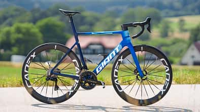Giant Propel Advanced SL,Rennrad,World Tour,Seitenansicht