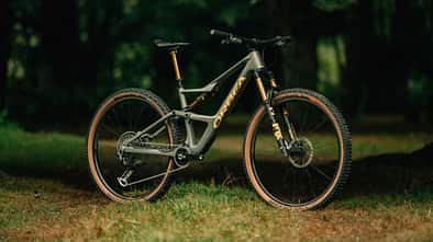 Orbea Occam SL 2024 Standbild schräg
