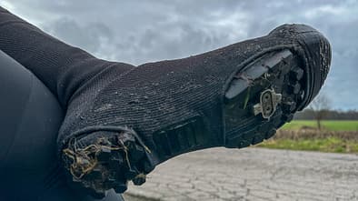 GripGrap Explorer Gravel Waterproof-Überziehschuhe,Actionfoto,Sohlenansicht