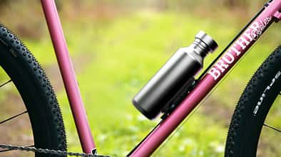 Fidlock Twist Steel Bottle, schwarz,amFahrrad