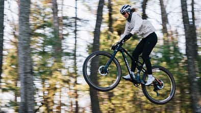 2025 fährt neben Cole Punchard (Kanada) auch die Olympiasiegerin von 2021 fürs Cannondale Factory Racing Team (CFR), die Schweizerin Jolanda Neff hat einen Vertrag mit der Equipe unterschrieben.