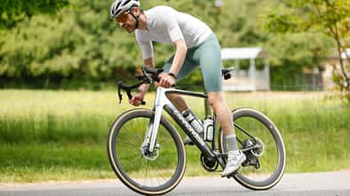 Cannondale Synapse,Rennrad,Test ROADBIKE,Actionfoto,von rechts kommend