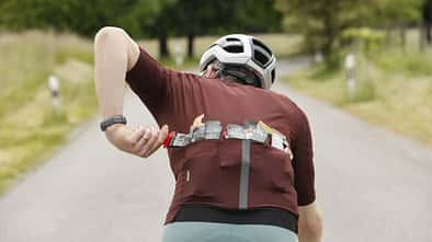 Radsport Ernährung Kohlenyhydrate Trikottasche Gel Riegel
