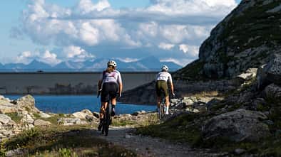 Schaltgruppe Shimano GRX,Actionfoto,Stausee,Berge