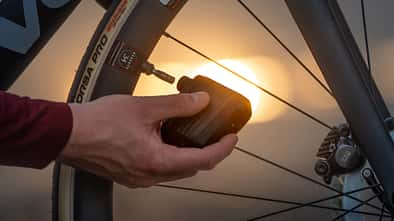 BBB Cycling,BarBank,Mini E-Pumpe,Mini Kompressor,Sonnenlicht,Actionfoto