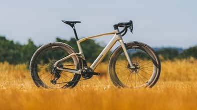 Mondraker E-Gravelbike Dusty,Axction,Seitenansicht,Feld