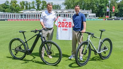 Fred Schierenbeck (Vorstandsvorsitzender ZEG) und Philipp Liesenfeld (Geschäftsführer Marketing und Vertrieb beim 1. FC Köln).