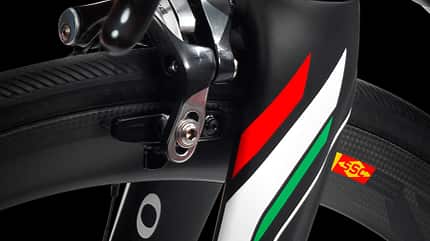 RB-COLNAGO-C60-RACING-detail1 (jpg) RB-COLNAGO-C60-RACING-detail1 (jpg)