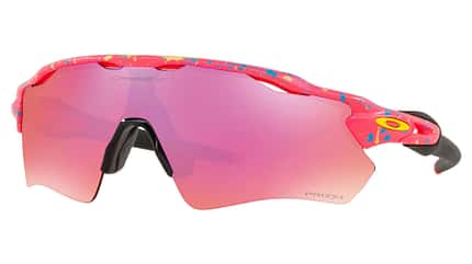 RB Oakley Splatterfade Radar Ev Path Matte Pink Splatter With Prizm Trail Rennradbrillen Fotostrecke: Rennrad Zubehör Parts Neuheiten 2018 RB Oakley Splatterfade Radar Ev Path Matte Pink Splatter With Prizm Trail Rennradbrillen Fotostrecke: Rennrad Zubehör Parts Neuheiten 2018
