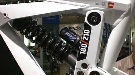 UB_2010_KTM_egnition_CIMG5094_daempfer (JPG) UB_2010_KTM_egnition_CIMG5094_daempfer (JPG)