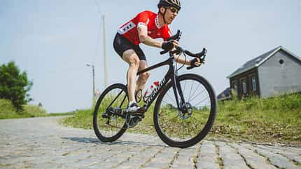 RB_Specialized_Rennrad_Roubaix_2017_TEASER (jpg) RB_Specialized_Rennrad_Roubaix_2017_TEASER (jpg)