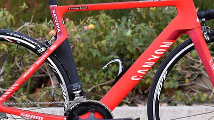 rb-tour-2016-profi-rennraeder-katusha-canyon-aeroad-cf-slx-tdw-detail-20165271-294421 rb-tour-2016-profi-rennraeder-katusha-canyon-aeroad-cf-slx-tdw-detail-20165271-294421