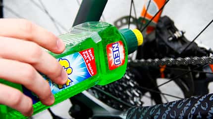 UB E-Bike richtig putzen Elektro-Rad waschen UB E-Bike richtig putzen Elektro-Rad waschen