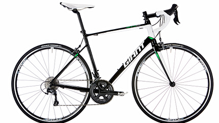RB-0615-Einsteiger-Rennrader-Test-di-Giant-Defy-0-LTD (jpg)
