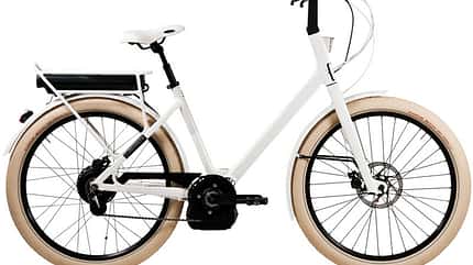 UB-Moustache-Lundi-nuvinci (jpg)