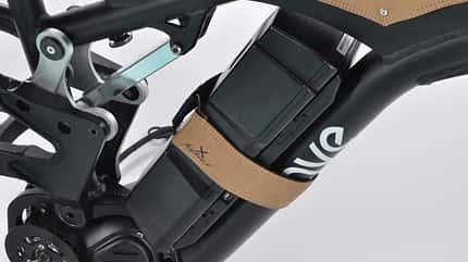 UB_AVE_XHYBRID_xcross_batterie_gelenk (jpg) UB_AVE_XHYBRID_xcross_batterie_gelenk (jpg)