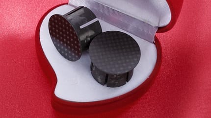 RB 0512 Equipment Doppelseiten Lenkerschmuck Schmolke Carbon Lenkerstopfen RB 0512 Equipment Doppelseiten Lenkerschmuck Schmolke Carbon Lenkerstopfen