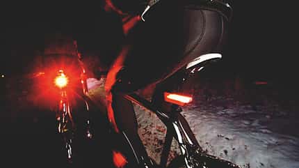 RB-0115-Rennrad-Wintertipps-gesehen-werden-lampe (jpg) RB-0115-Rennrad-Wintertipps-gesehen-werden-lampe (jpg)