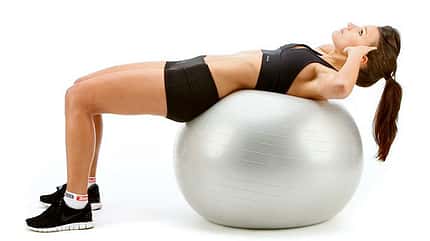 RB-Uebungen-Rumpf-Radfahrer-Sit-Ups-Ball-Geiger (jpg) RB-Uebungen-Rumpf-Radfahrer-Sit-Ups-Ball-Geiger (jpg)