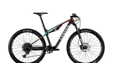 MB Canyon Lux CF 2019 MS Studio CF SL 6 Pro Race Attack Black MB Canyon Lux CF 2019 MS Studio CF SL 6 Pro Race Attack Black