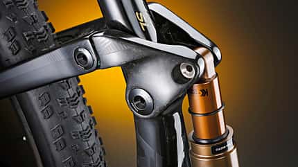 mb-0918-racefully-test-scott-detail-2 (jpg) mb-0918-racefully-test-scott-detail-2 (jpg)