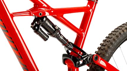 mb-0518-megatest-enduros-specialized-detail (jpg) mb-0518-megatest-enduros-specialized-detail (jpg)