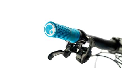 mb-0518-megatest-hardtails-stevens-detail-1 (jpg) mb-0518-megatest-hardtails-stevens-detail-1 (jpg)