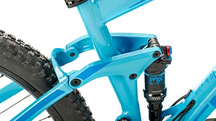mb-0518-megatest-tourenfullys-cube-detail-1 (jpg) mb-0518-megatest-tourenfullys-cube-detail-1 (jpg)