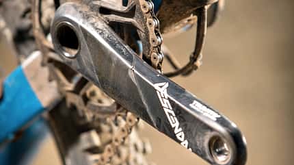 mb-0617-canyon-strive-cf-9-punkt-0-race-detail-02-daniel-geiger (jpg) mb-0617-canyon-strive-cf-9-punkt-0-race-detail-02-daniel-geiger (jpg)