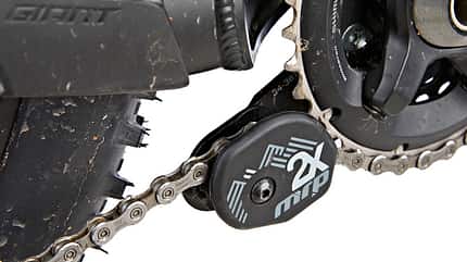 mb-0517-giant-trance-2-ltd-detail-02-benjamin-hahn (jpg) mb-0517-giant-trance-2-ltd-detail-02-benjamin-hahn (jpg)