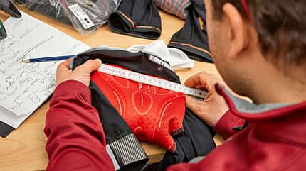 mb-0518-bikehosen-test-details-6 (jpg) mb-0518-bikehosen-test-details-6 (jpg)