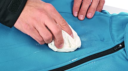 MB 0118 Softshell Pflege Reinigung Tipps Detail 4 MB 0118 Softshell Pflege Reinigung Tipps Detail 4