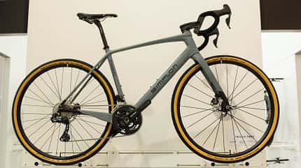 Simplon Inissio Kiaro Pmax E-Rennrad Simplon Inissio Kiaro Pmax E-Rennrad